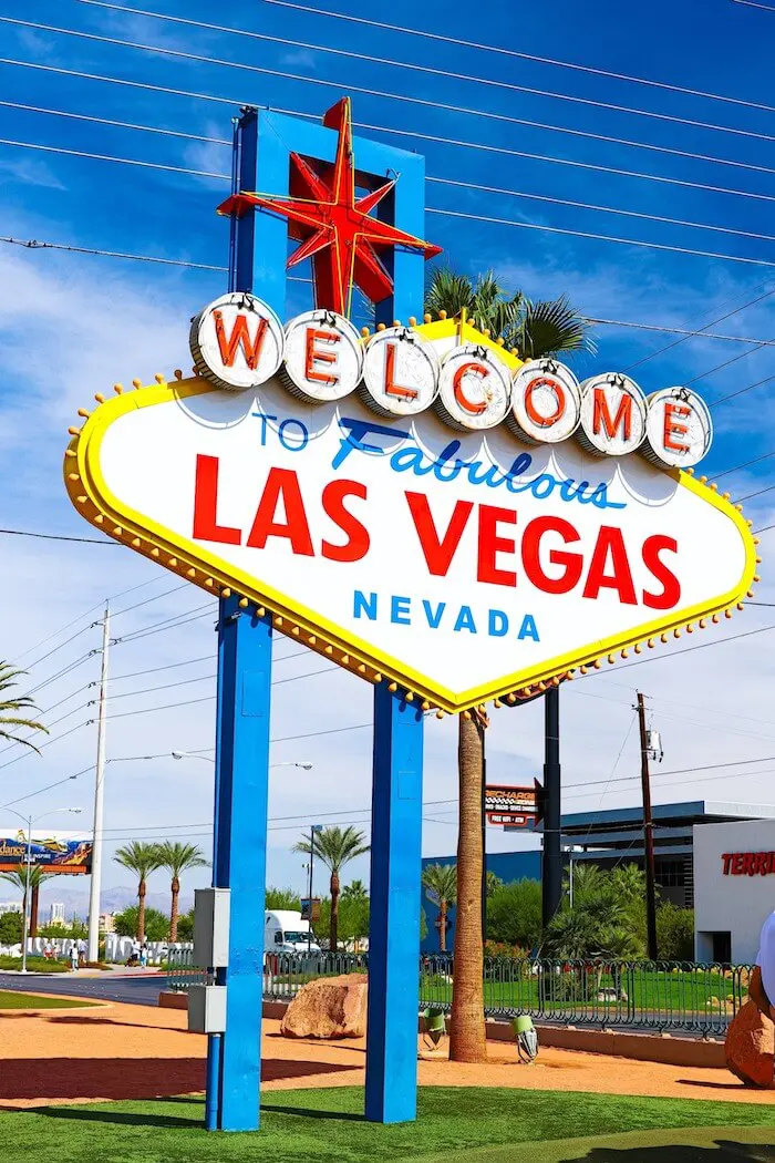 Las Vegas welcome sign daytime