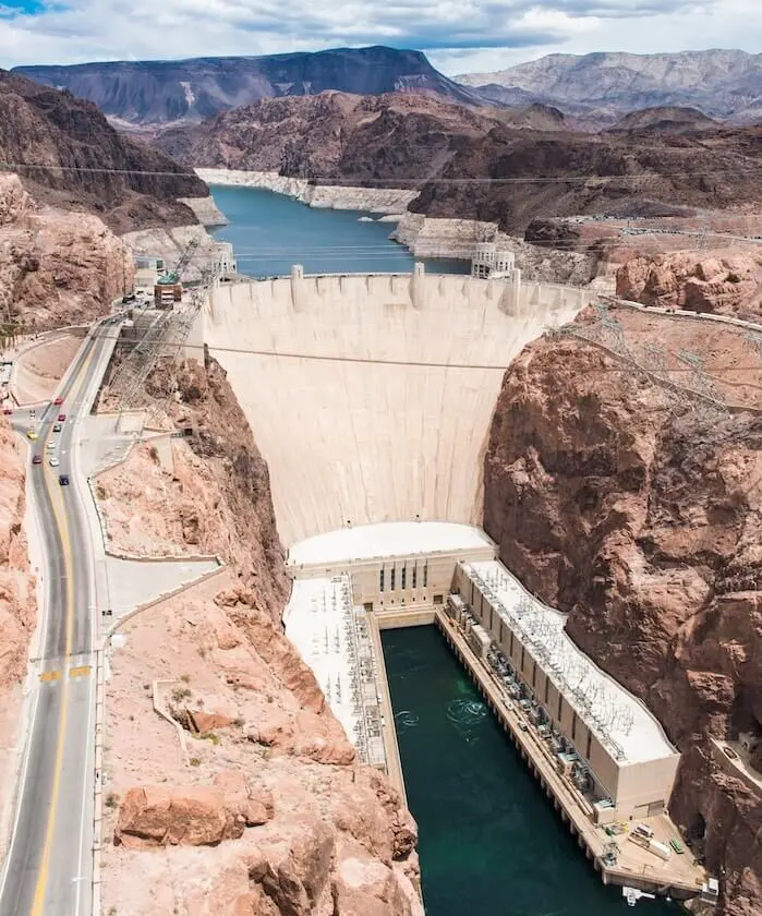 Majestic dam in desert landscape